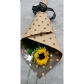 Sunflower gift wrap presentation